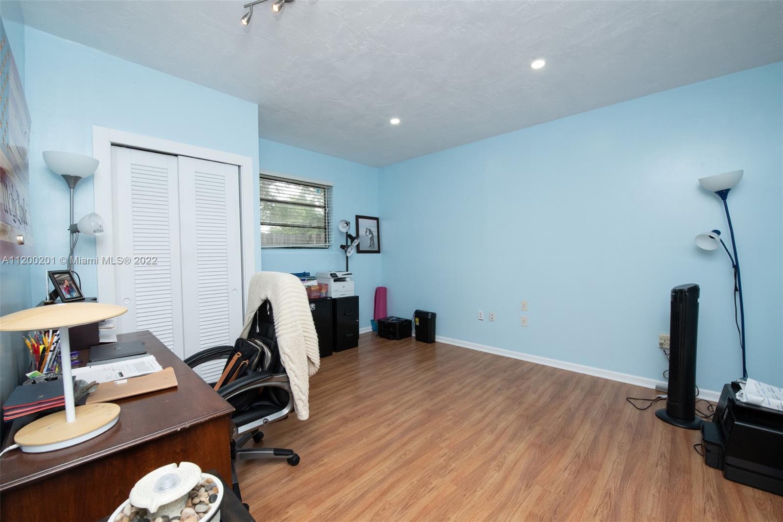 Listing Photo 18