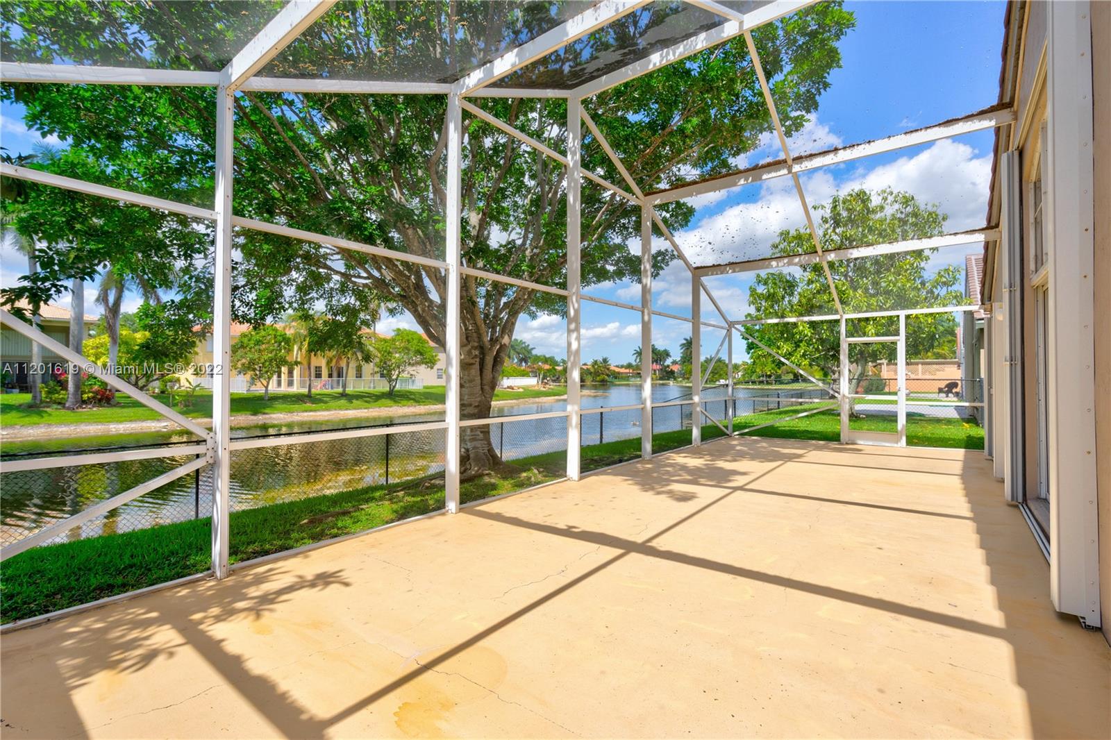 Listing Photo 11