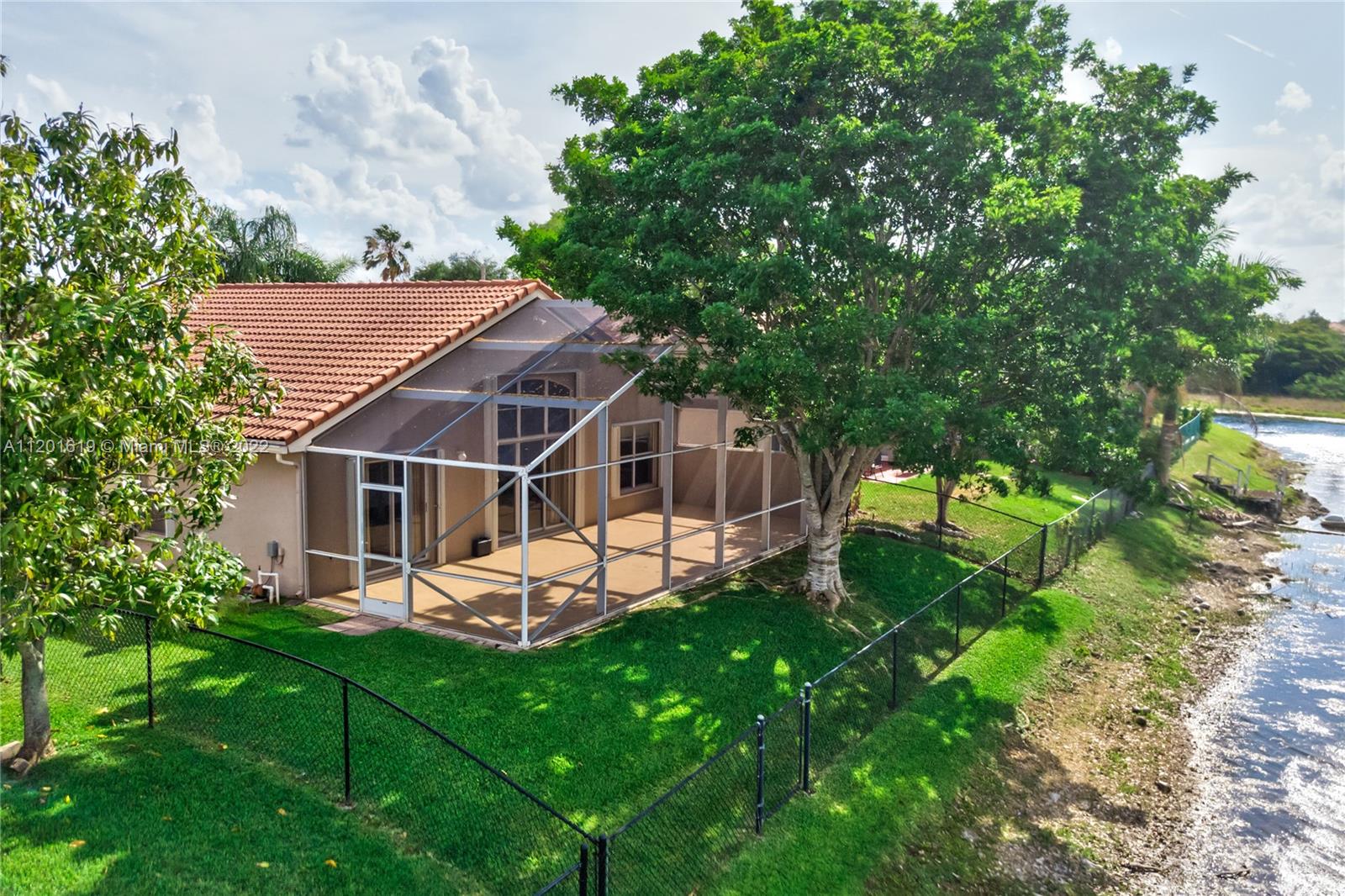 Listing Photo 16