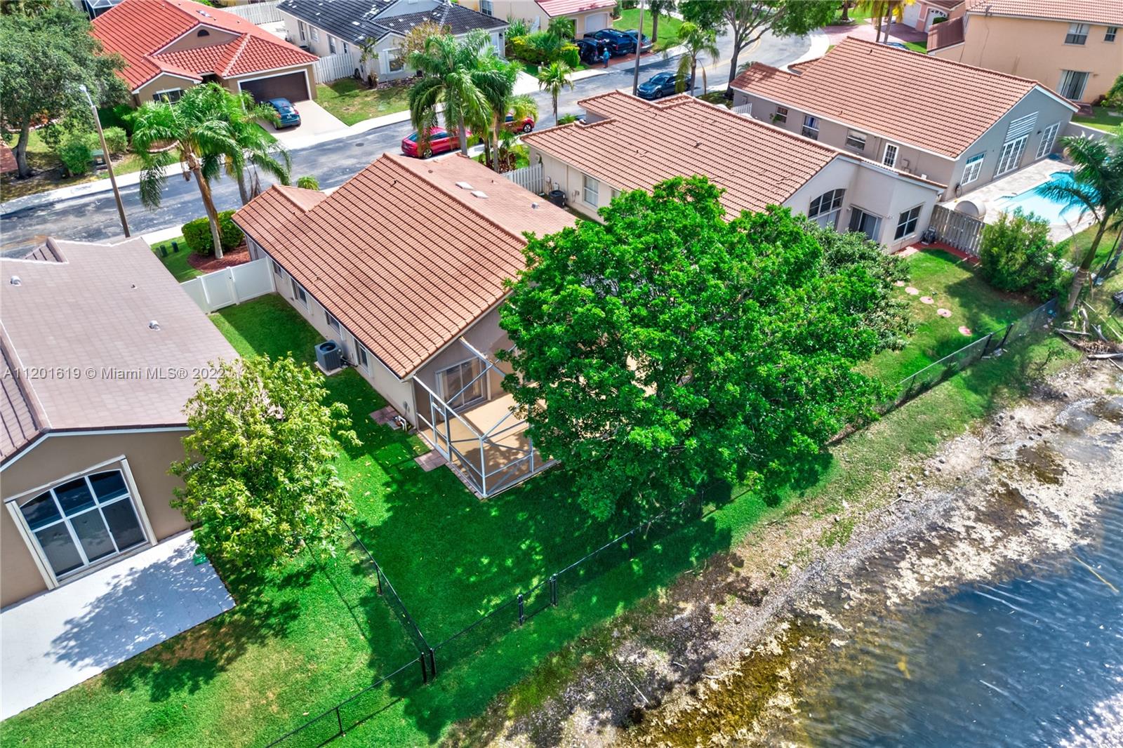 Listing Photo 17