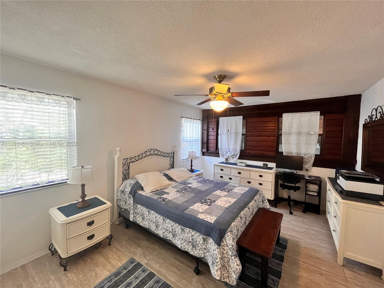Listing Photo 34