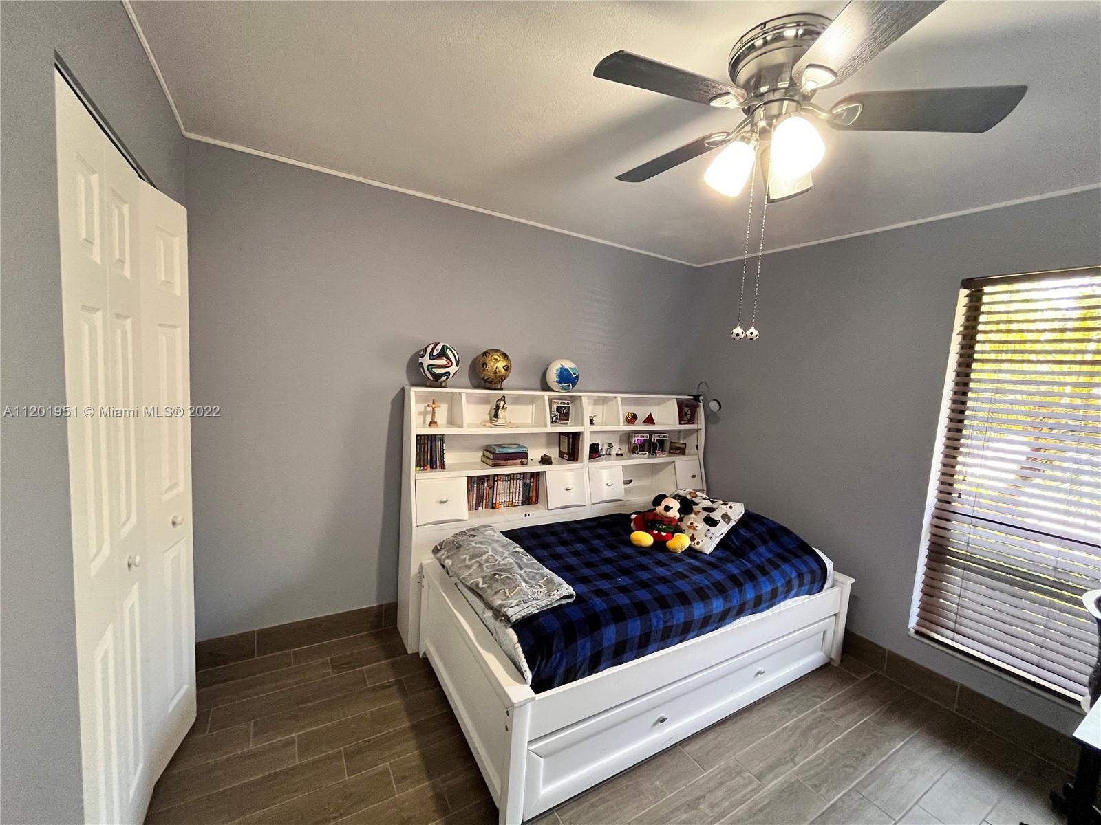 Listing Photo 7