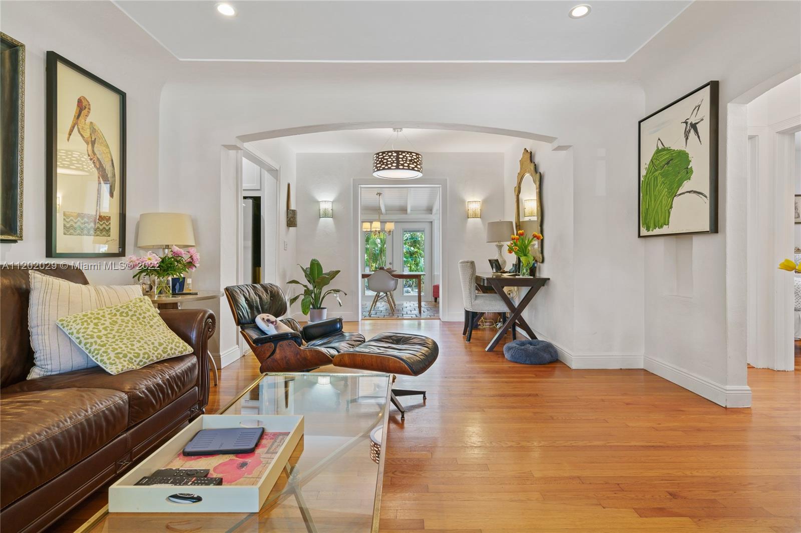 Photo 2 of 411 Madeira Ave in Coral Gables - MLS A11202029