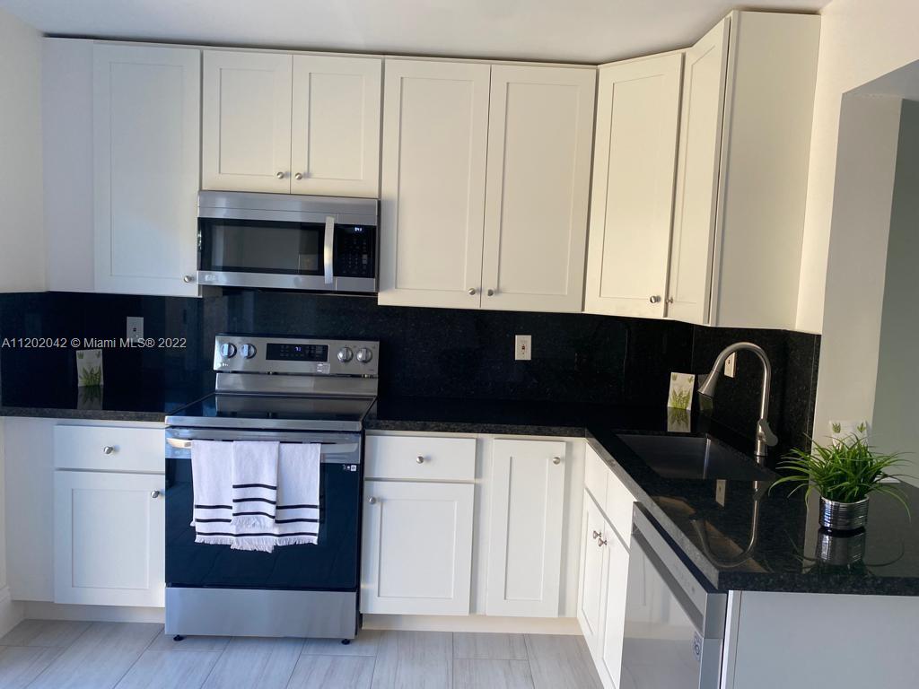 8231 NW 5th Ln 272, Miami, Florida 33126, 2 Bedrooms Bedrooms, ,2 BathroomsBathrooms,Residentiallease,For Rent,8231 NW 5th Ln 272,A11202042