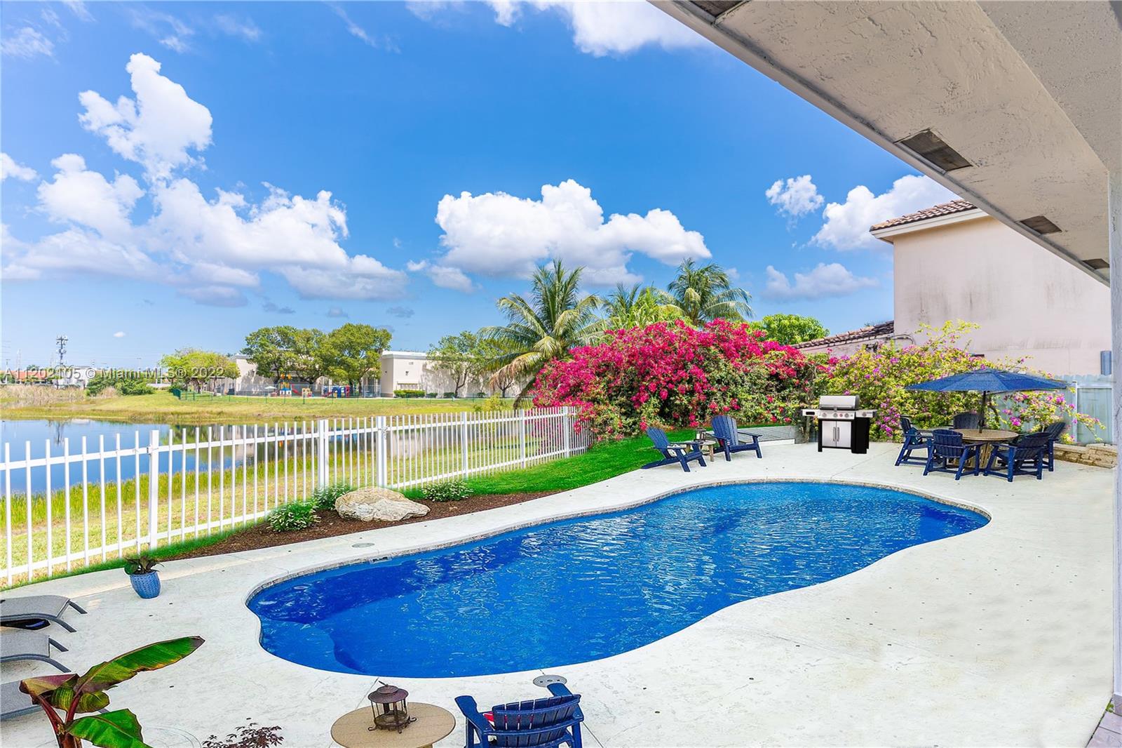 Photo 1 of 4041 148th Pl in Miami - MLS A11202105