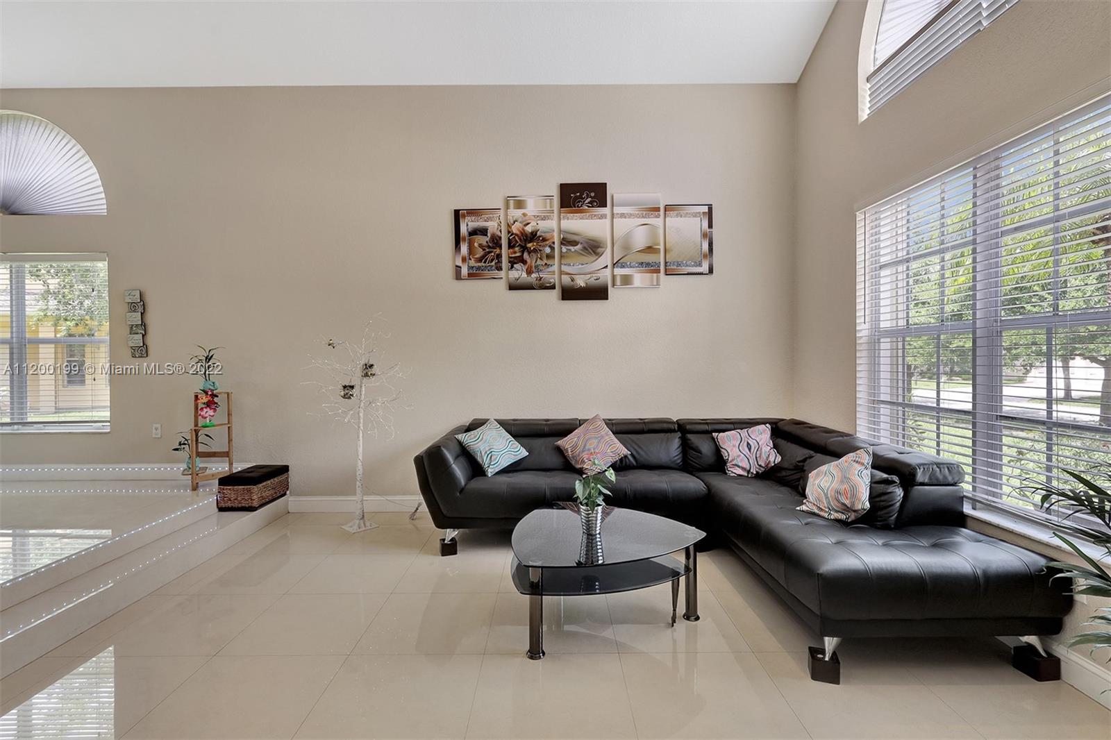 Listing Photo 11