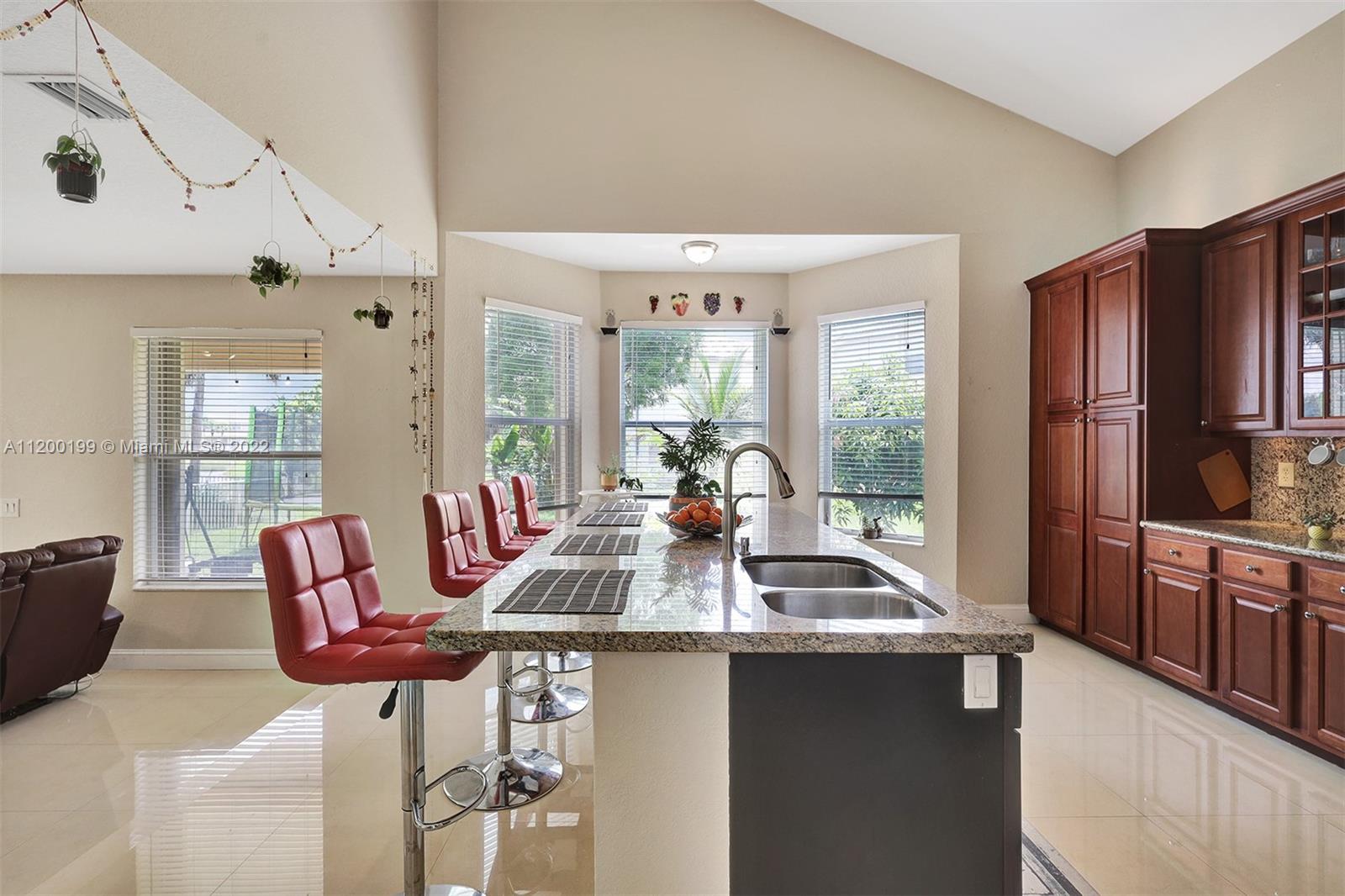 Listing Photo 18