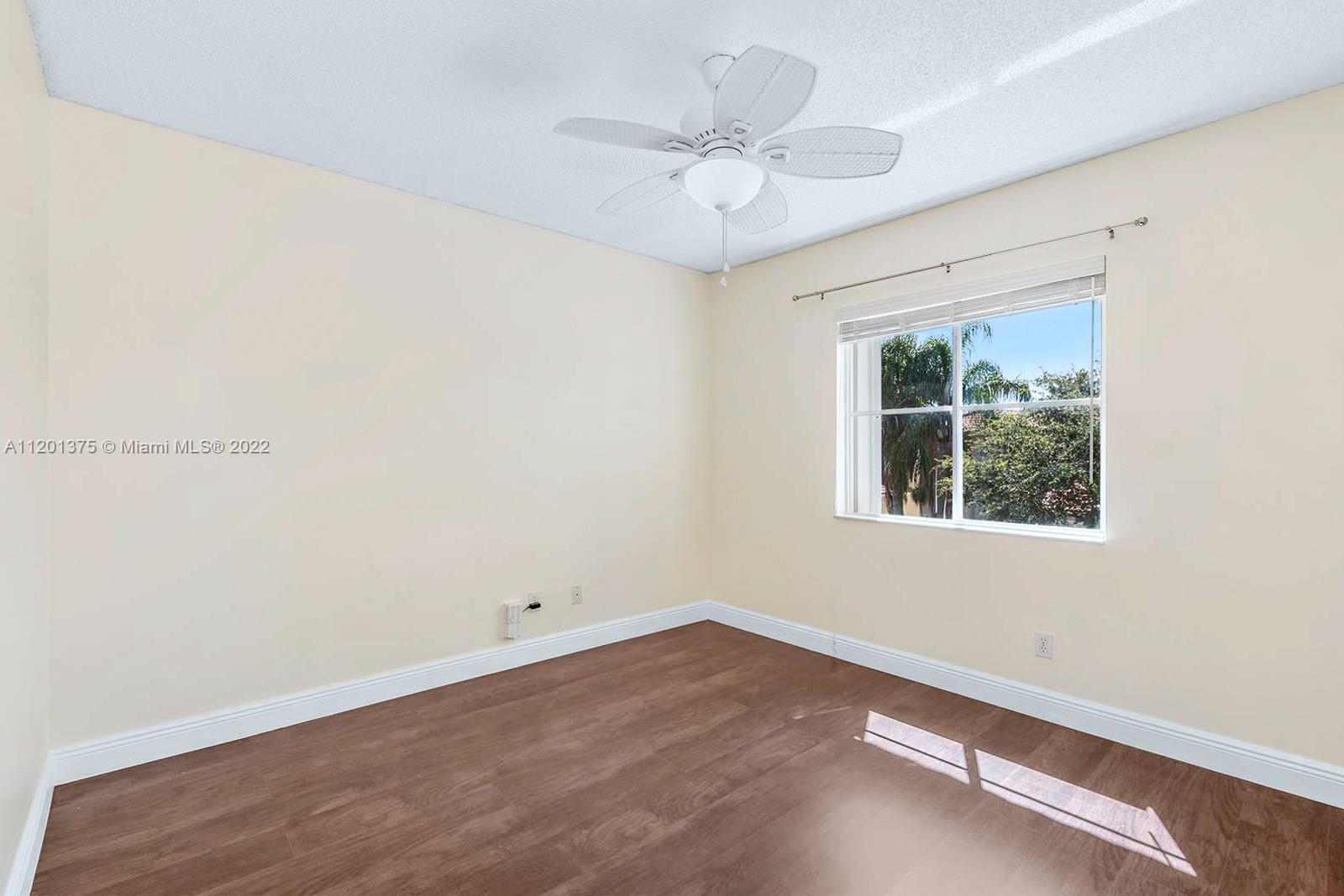 Listing Photo 28