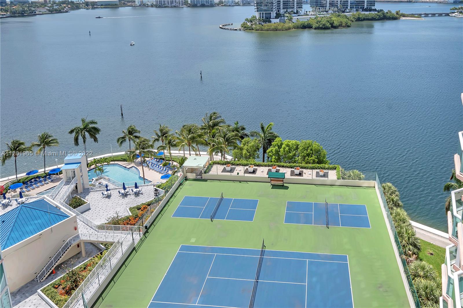 Building Tennis Court