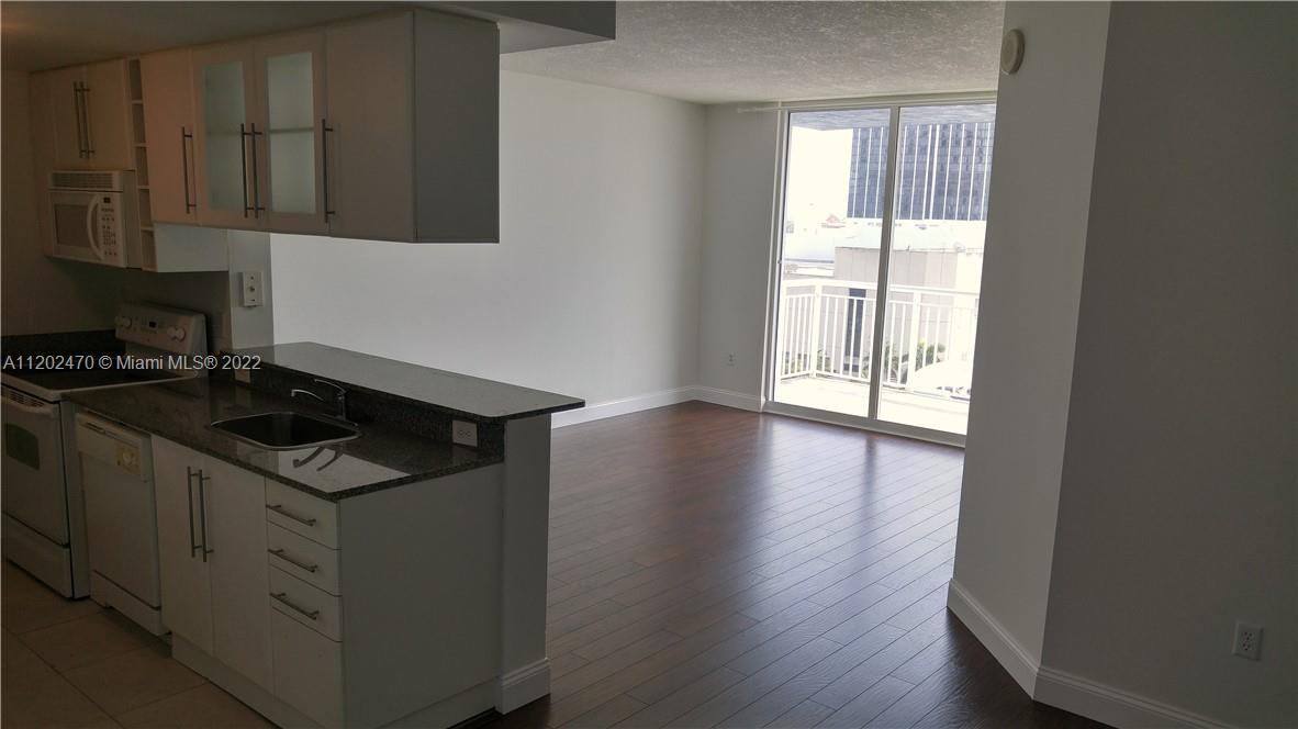 Stunning 1 Bedroom Unit located in the heart of Edgewater Miami, with Partial Bay & Amazing skyline views! Unit will be fully painted & cleaned prior to lease start. Features wood floors throughout, washer/dryer in unit and 1 assigned parking space. Building located within blocks of Margaret Pace Park, Biscayne Bay and local Publix Supermarket!