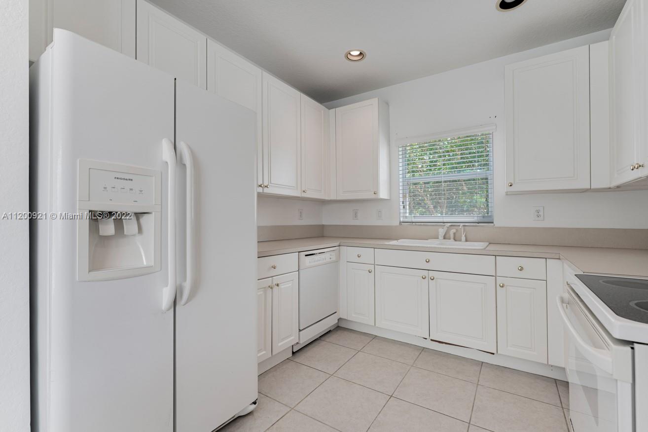 Listing Photo 14