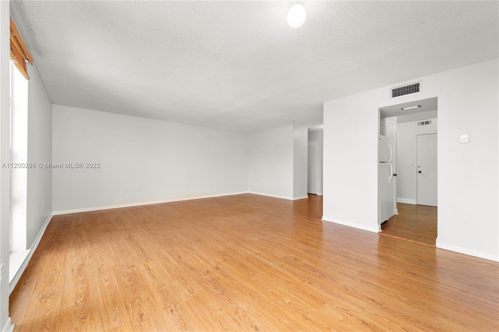 Bay Harbor Islands, Florida 33154, 1 Bedroom Bedrooms, ,1 BathroomBathrooms,Residentiallease,For Rent,A11200296