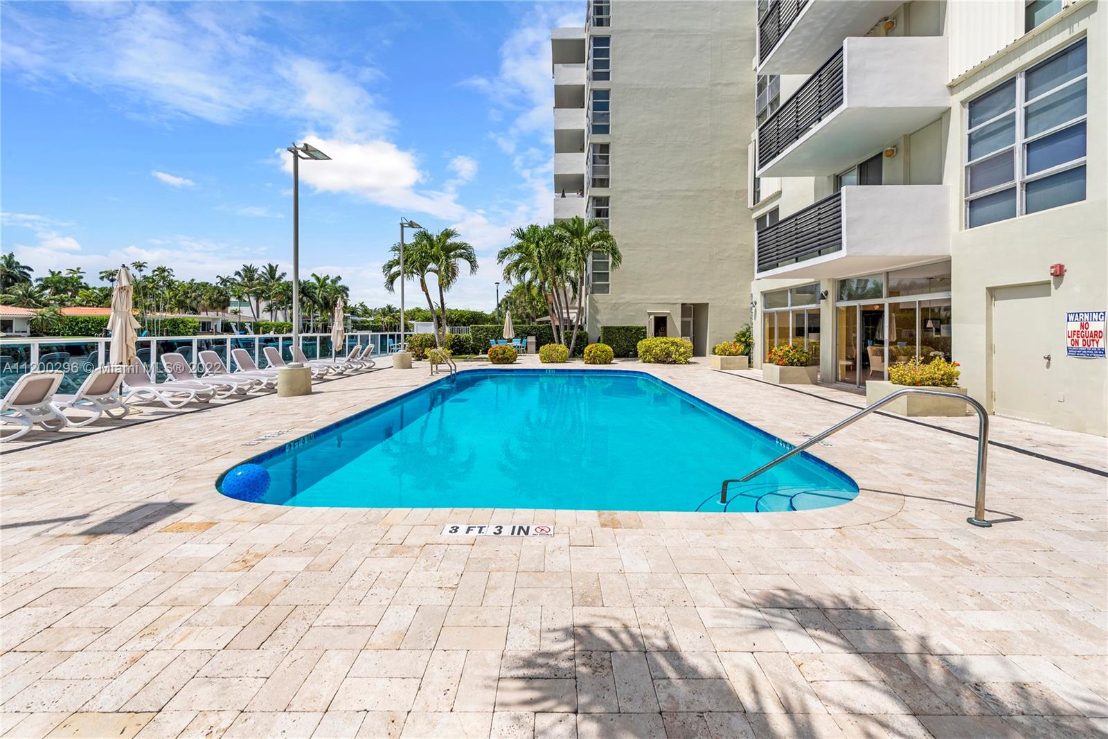Bay Harbor Islands, Florida 33154, 1 Bedroom Bedrooms, ,1 BathroomBathrooms,Residentiallease,For Rent,A11200296