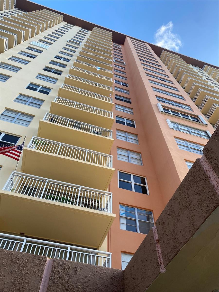 251  174th St #309 For Sale A11203065, FL