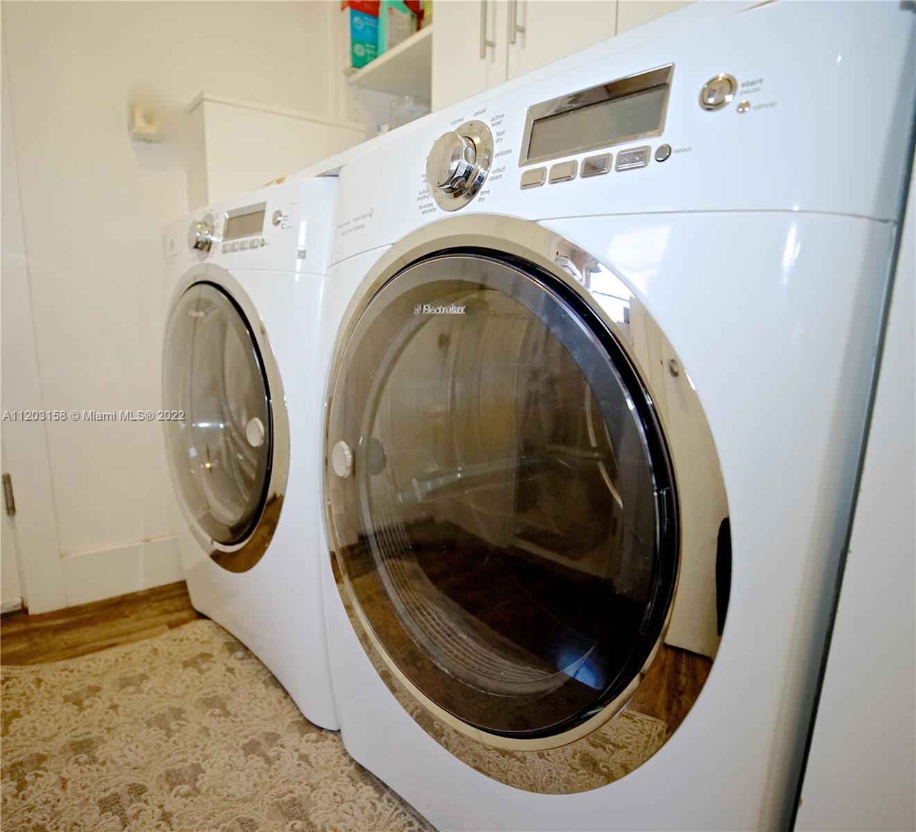 Listing Photo 12