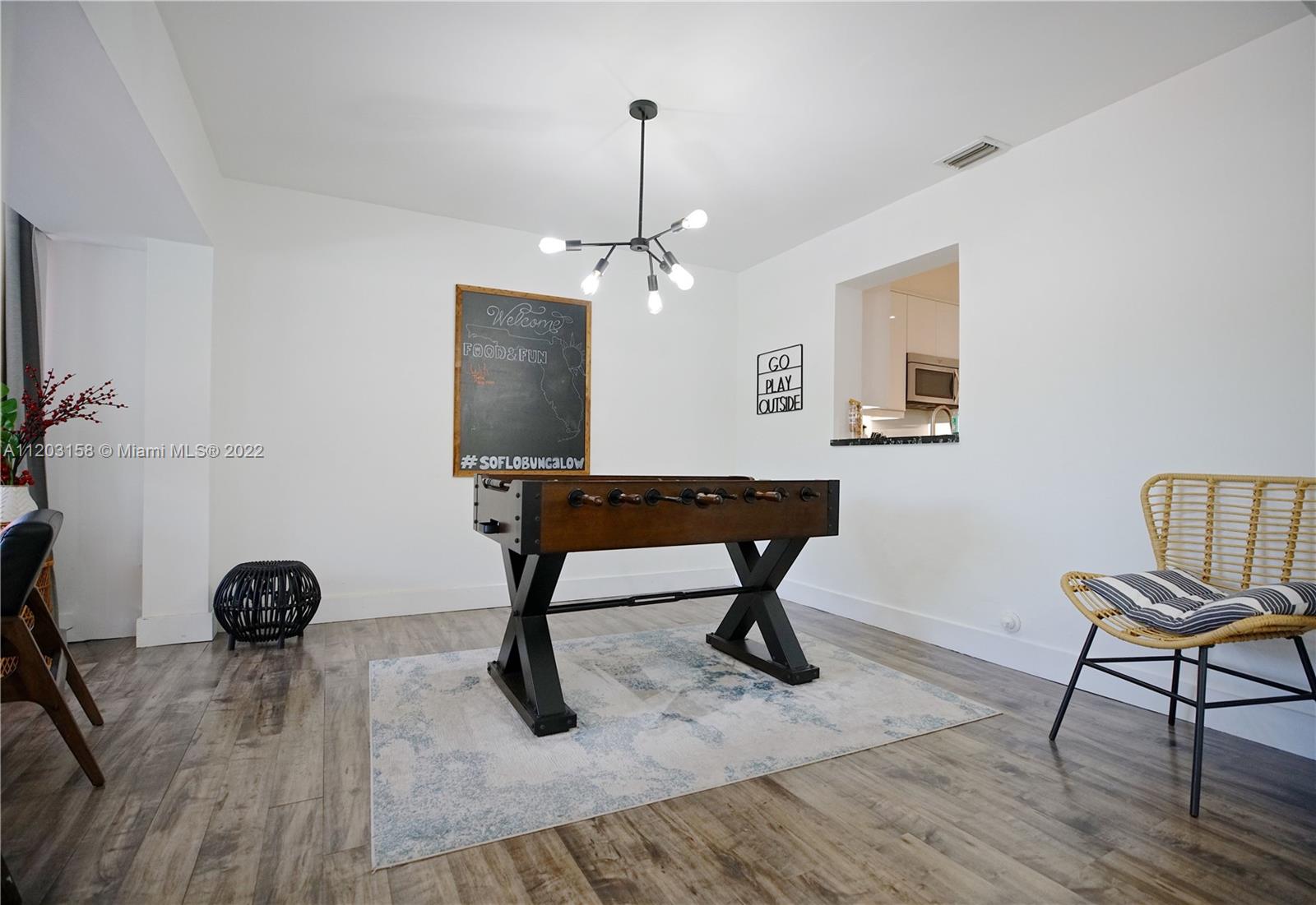 Listing Photo 8
