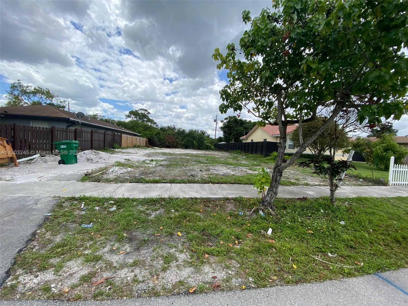 1785 SW 44th Ter  For Sale A11203245, FL