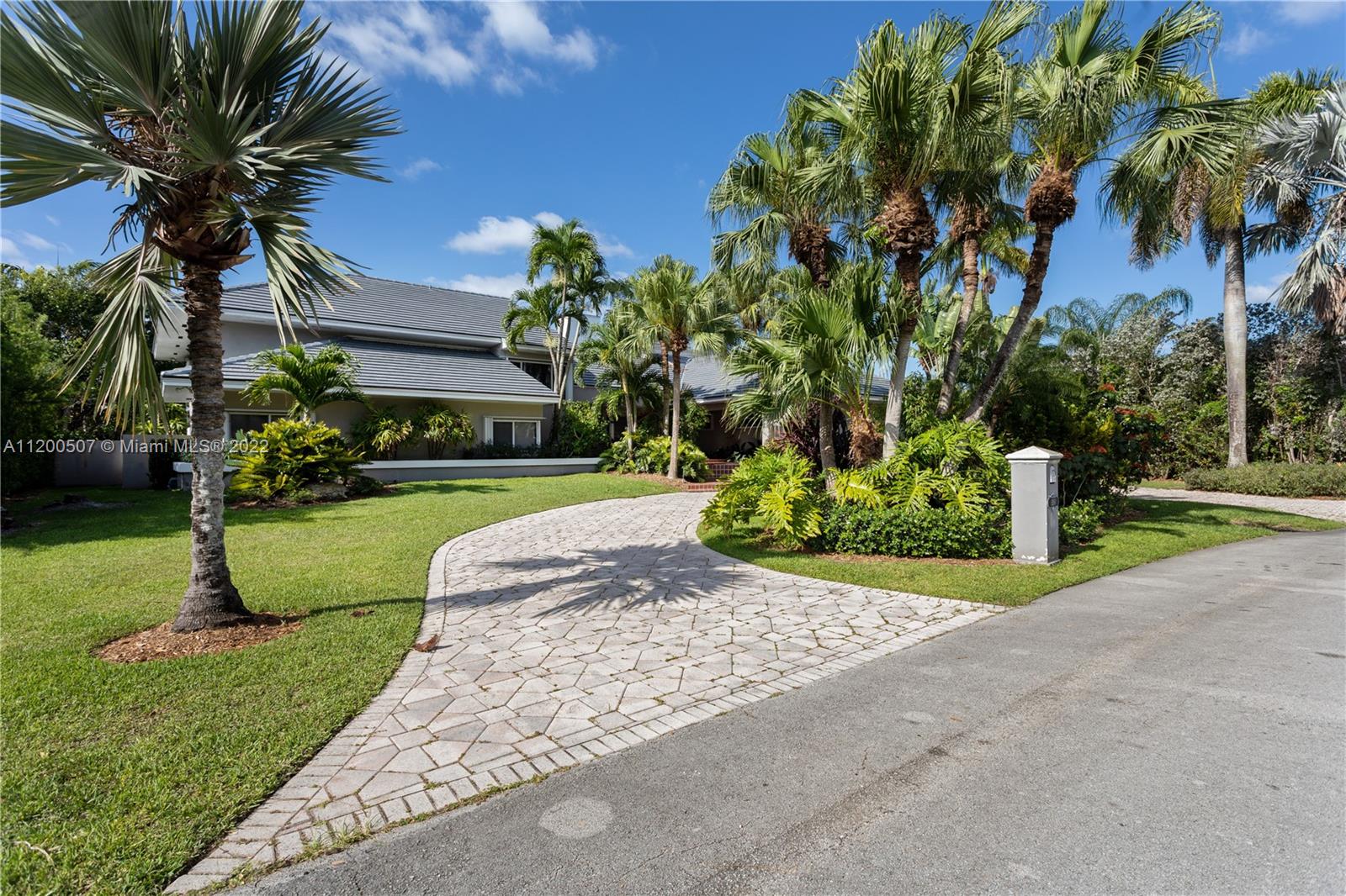 Photo 2 of 9260 101st St in Miami - MLS A11200507