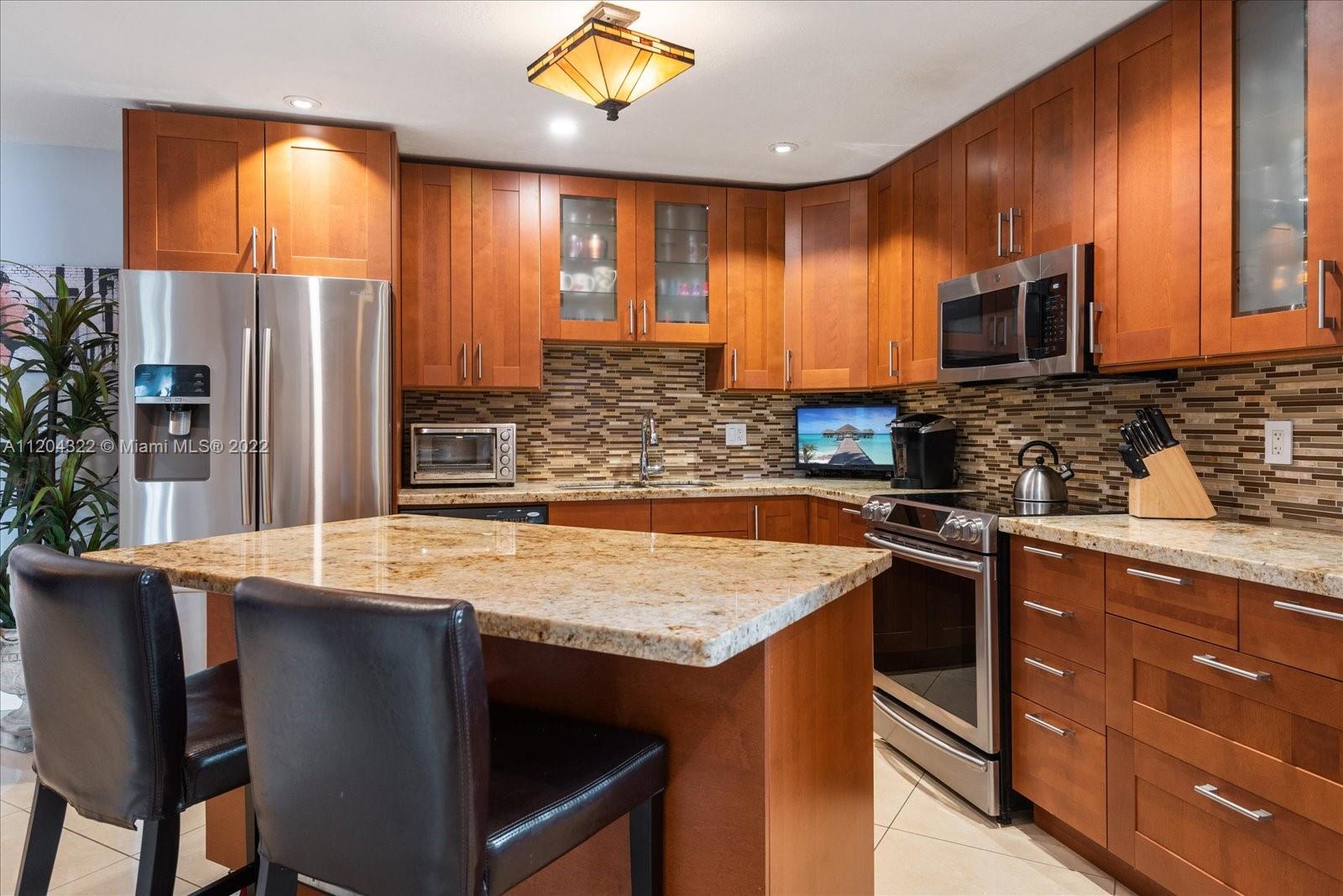 Listing Photo 8