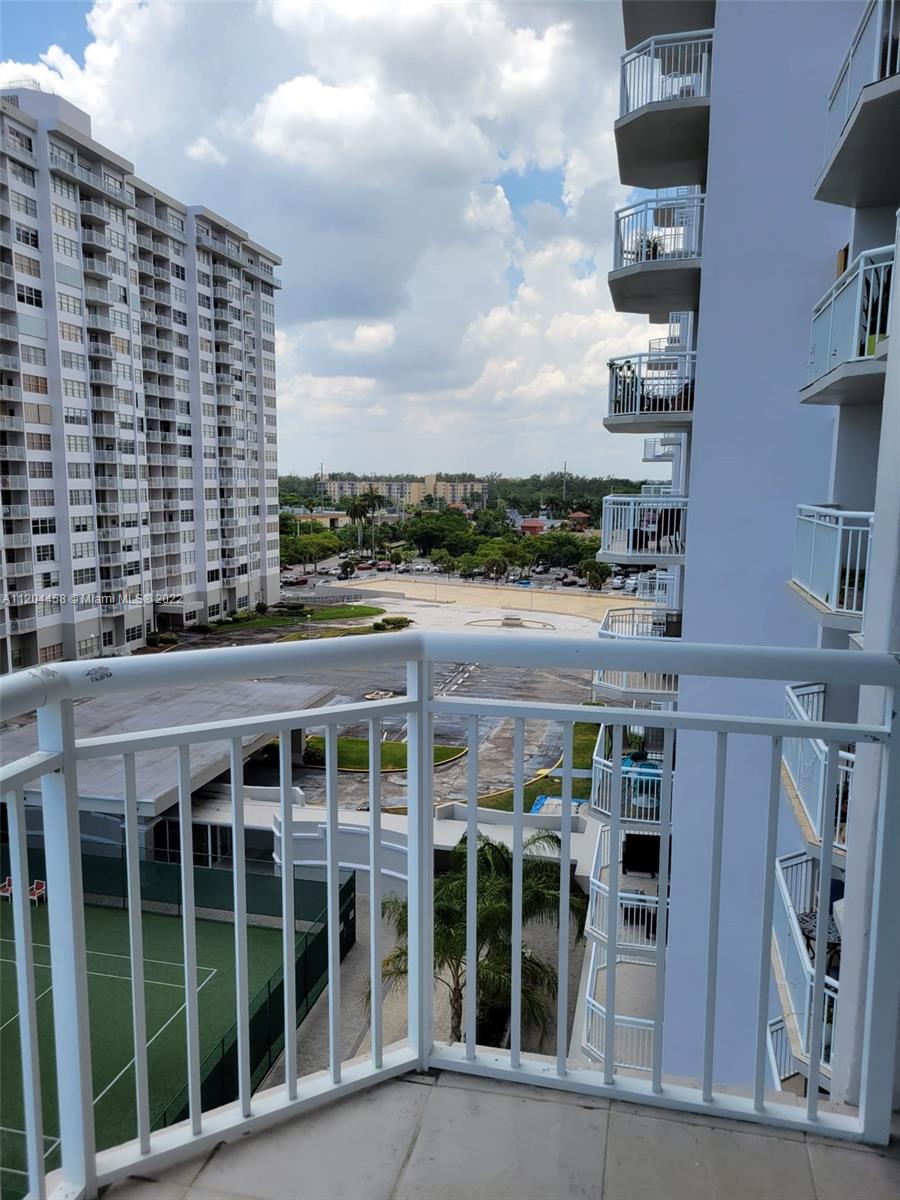 18071 Biscayne Blvd 803, Aventura, Florida 33160, 1 Bedroom Bedrooms, ,1 BathroomBathrooms,Residential,For Sale,18071 Biscayne Blvd 803,A11204458
