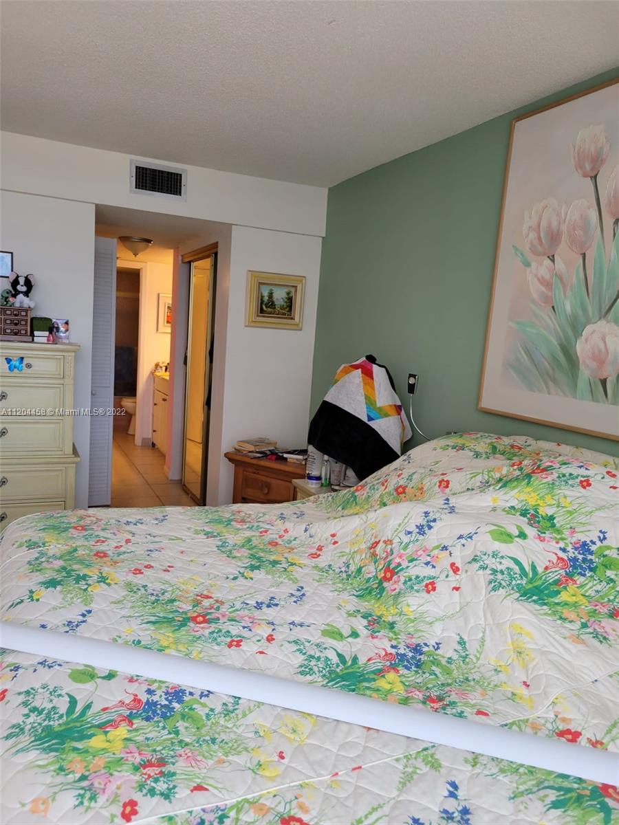 18071 Biscayne Blvd 803, Aventura, Florida 33160, 1 Bedroom Bedrooms, ,1 BathroomBathrooms,Residential,For Sale,18071 Biscayne Blvd 803,A11204458