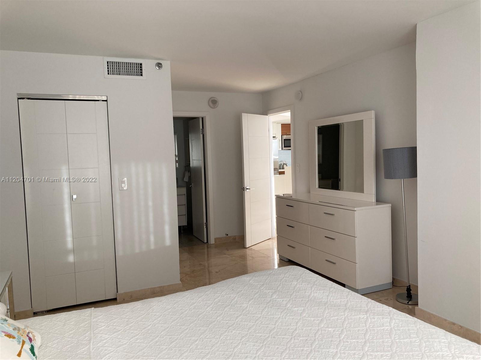 2555 Collins Ave PH 210, Miami Beach, Florida 33140, 1 Bedroom Bedrooms, ,1 BathroomBathrooms,Residentiallease,For Rent,2555 Collins Ave PH 210,A11204701