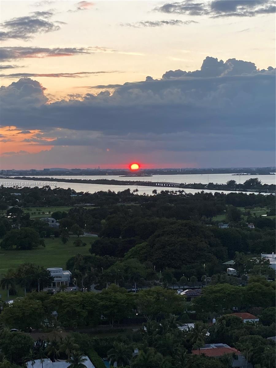 2555 Collins Ave PH 210, Miami Beach, Florida 33140, 1 Bedroom Bedrooms, ,1 BathroomBathrooms,Residentiallease,For Rent,2555 Collins Ave PH 210,A11204701