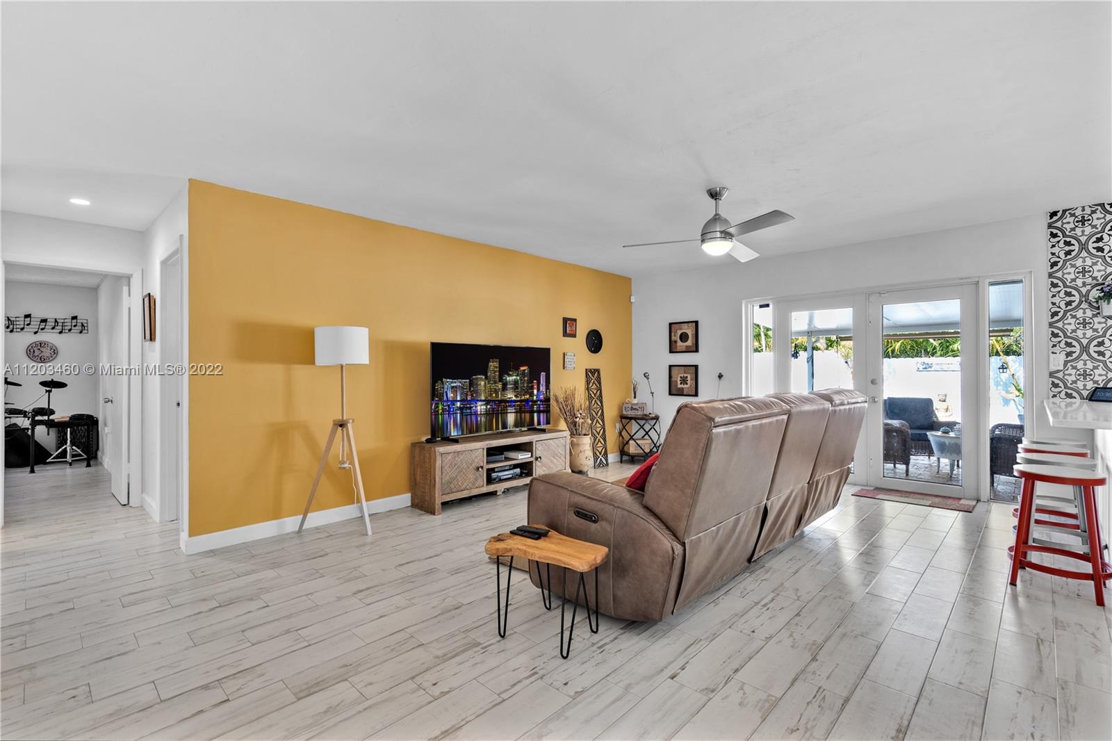 2524 SW 125th Ct, Miami, Florida 33175, 3 Bedrooms Bedrooms, ,2 BathroomsBathrooms,Residential,For Sale,2524 SW 125th Ct,A11203460