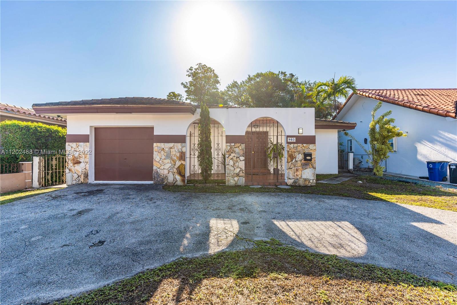 903 SW 57th Ave  For Sale A11202488, FL