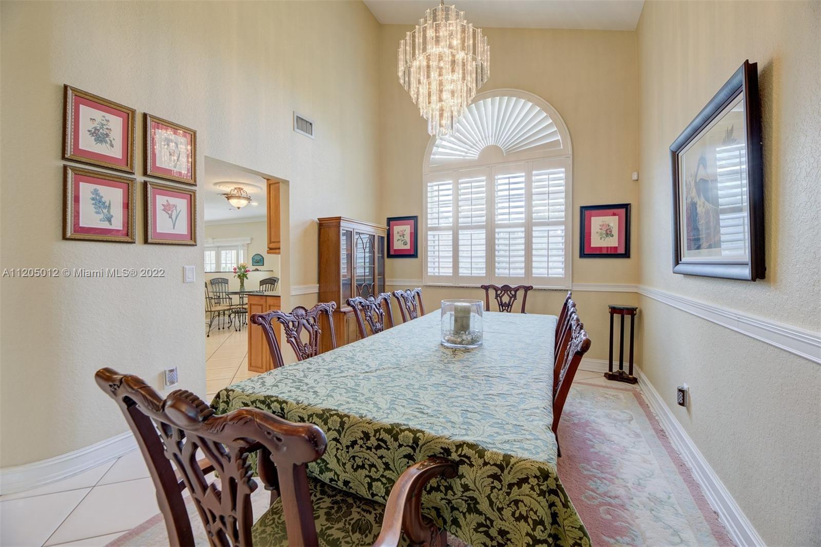 Listing Photo 11