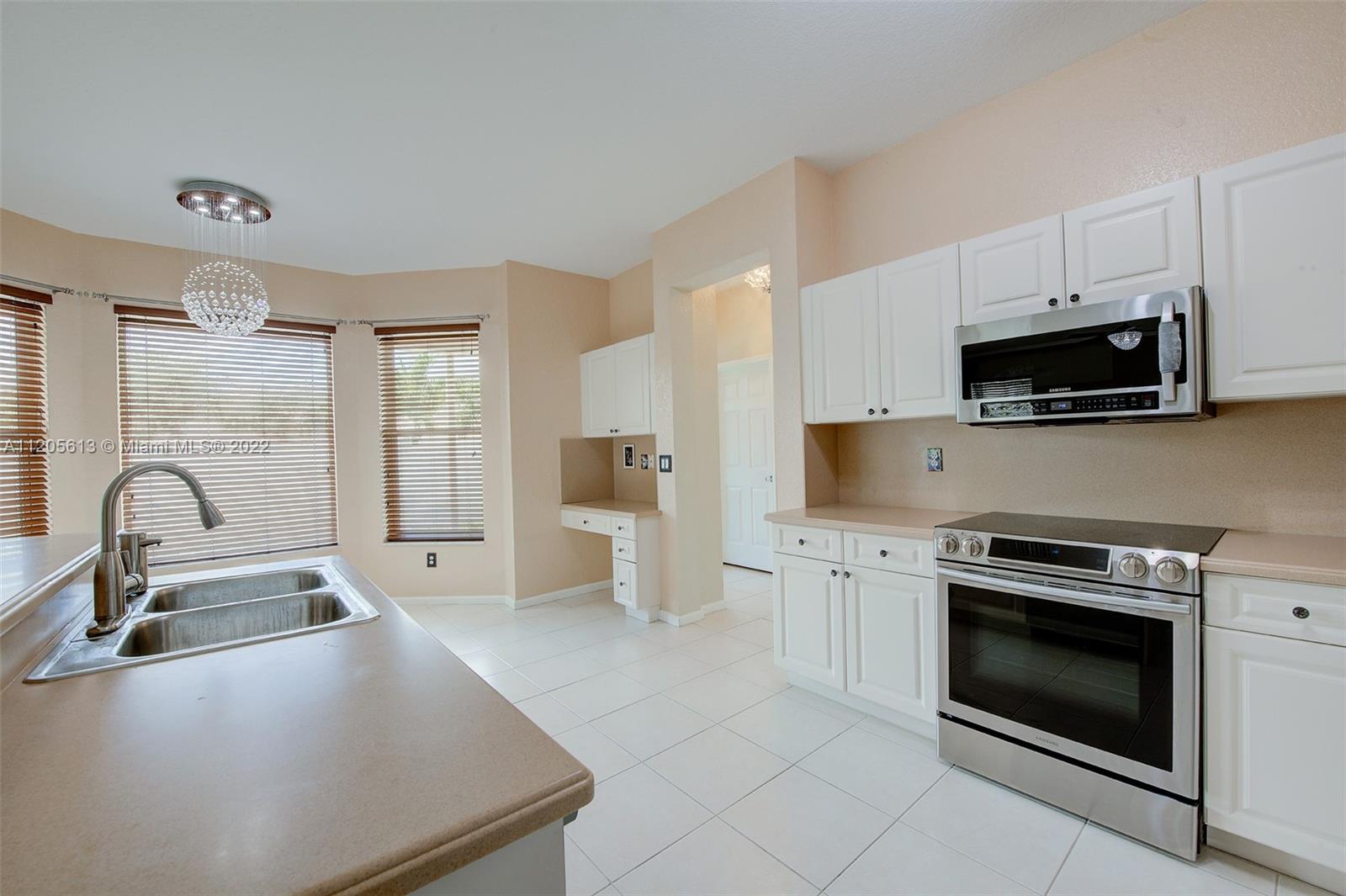 Listing Photo 16