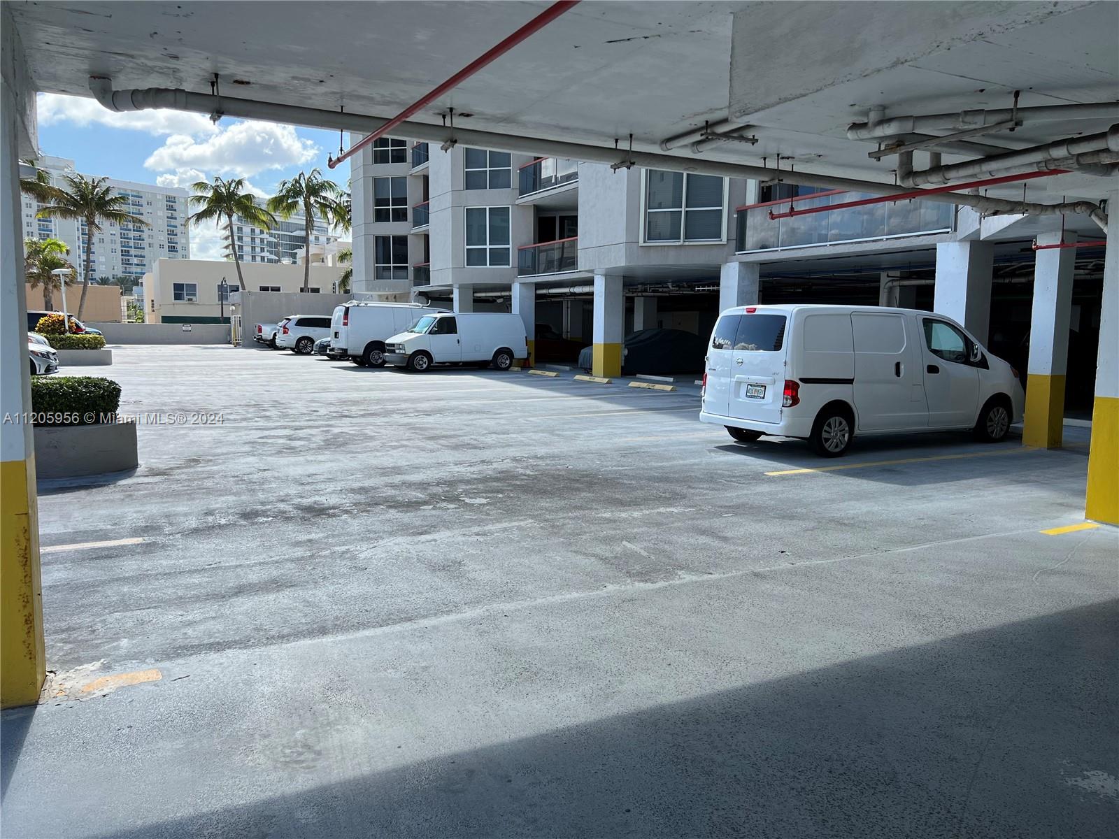 6767 Collins Ave unit 507 Miami Beach-valet