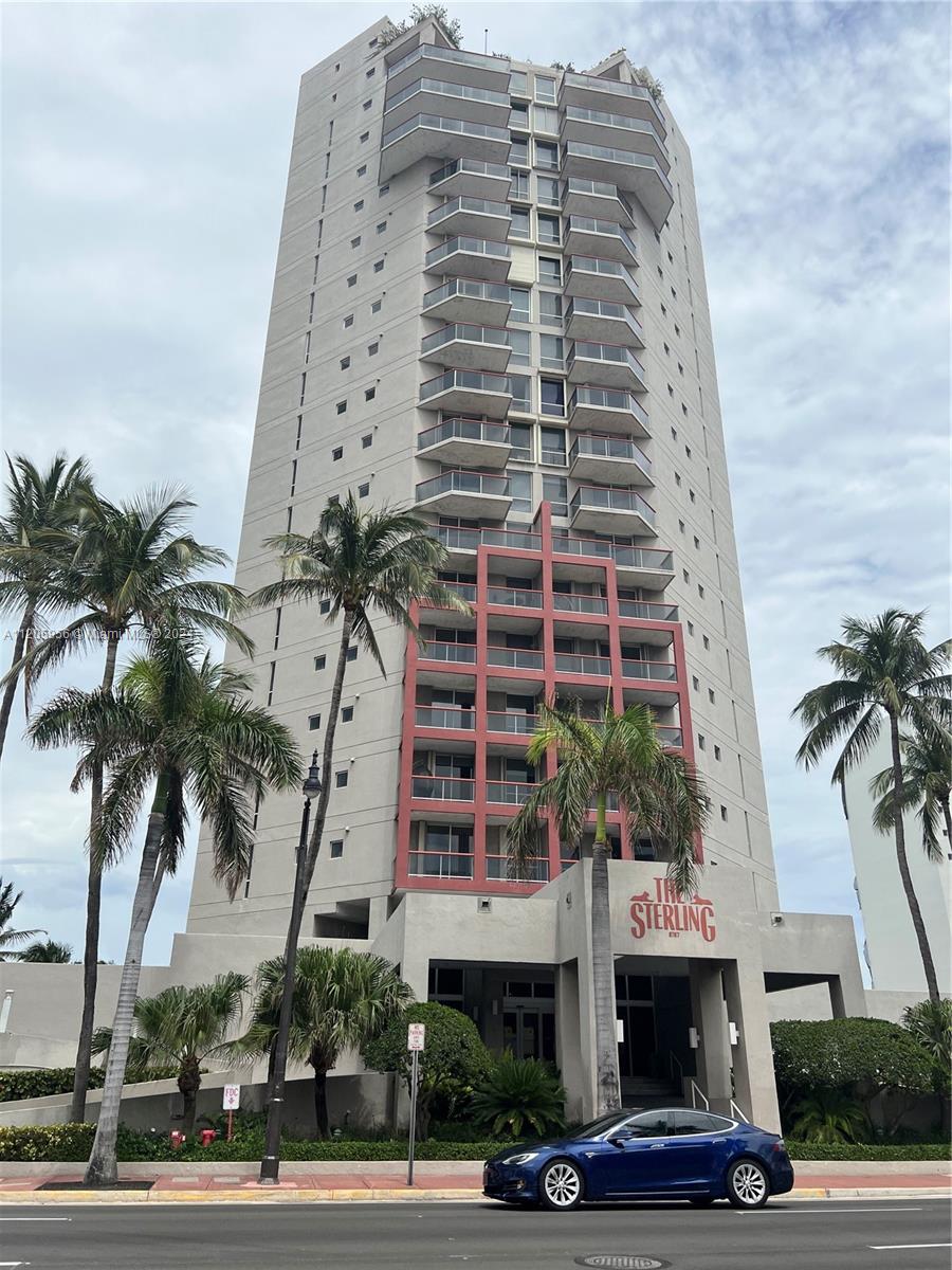 6767 Collins Ave unit 507 Miami Beach-front desk