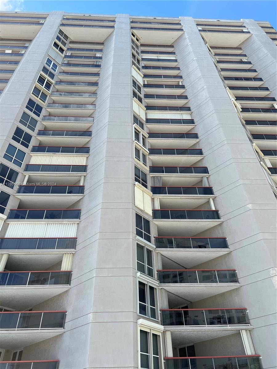 6767 Collins Ave unit 507 Miami Beach-elebator