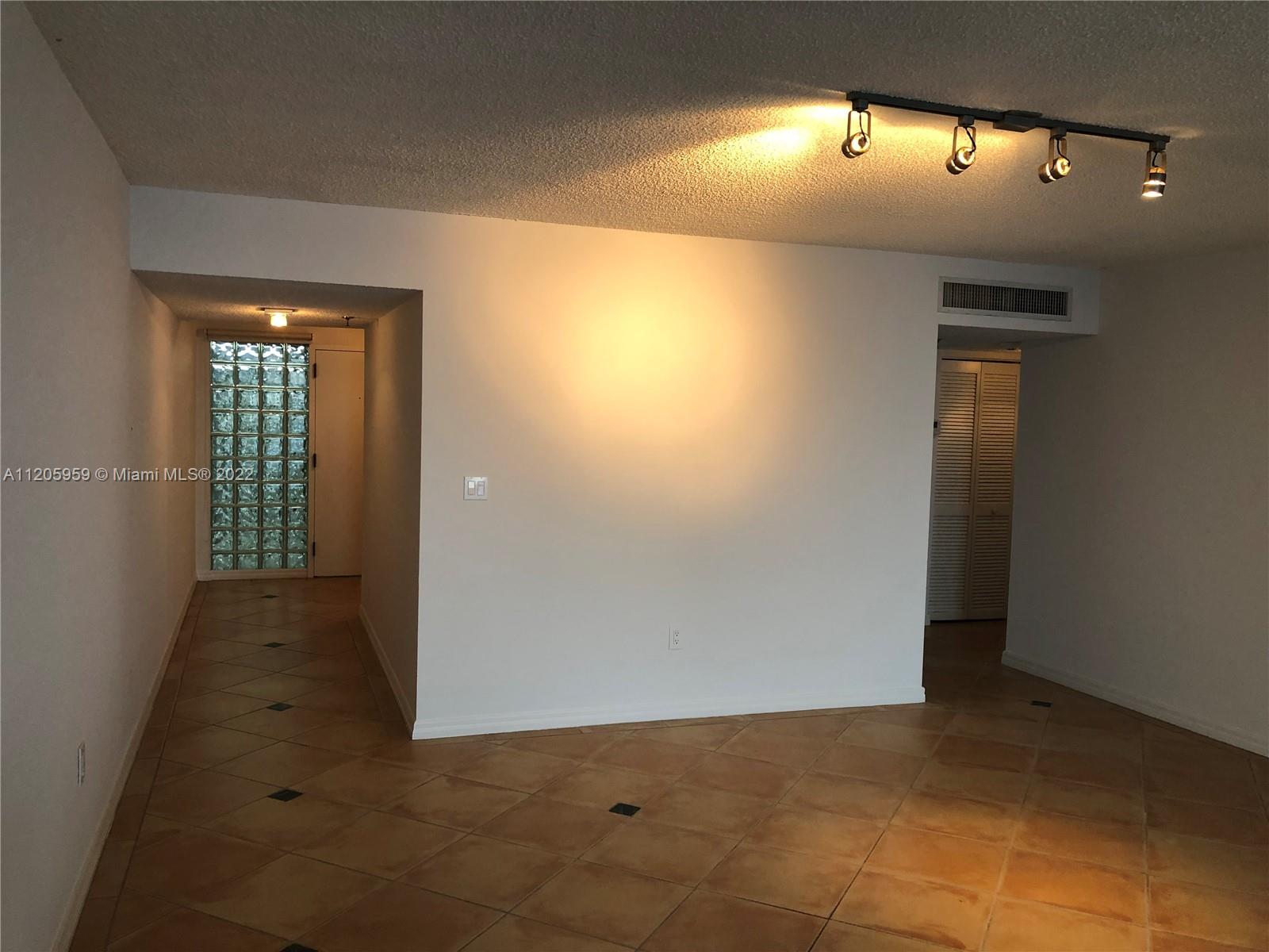 9341 Collins Ave 402, Surfside, Florida 33154, 2 Bedrooms Bedrooms, ,2 BathroomsBathrooms,Residentiallease,For Rent,9341 Collins Ave 402,A11205959