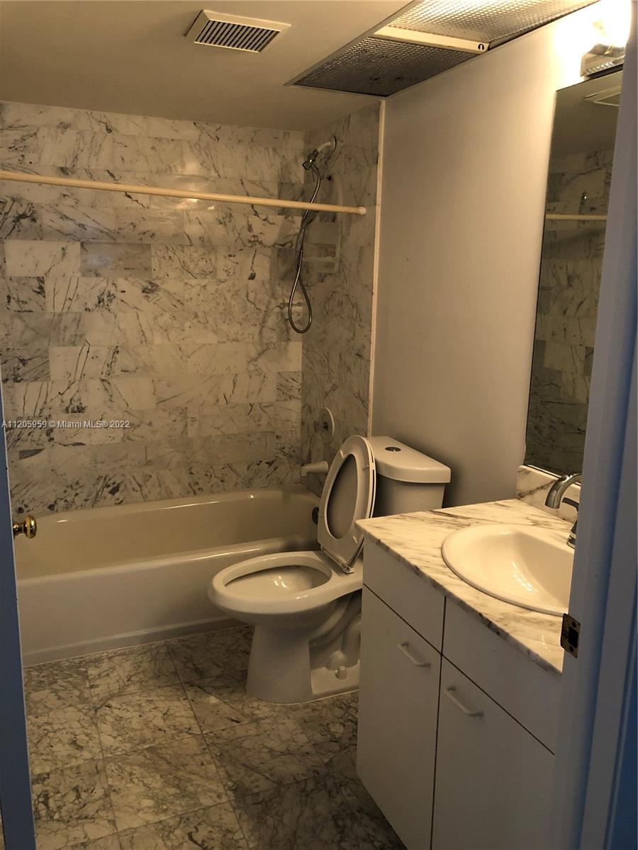 9341 Collins Ave 402, Surfside, Florida 33154, 2 Bedrooms Bedrooms, ,2 BathroomsBathrooms,Residentiallease,For Rent,9341 Collins Ave 402,A11205959