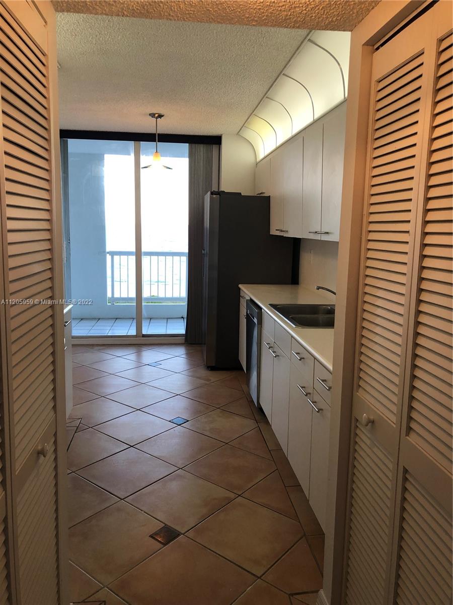 9341 Collins Ave 402, Surfside, Florida 33154, 2 Bedrooms Bedrooms, ,2 BathroomsBathrooms,Residentiallease,For Rent,9341 Collins Ave 402,A11205959