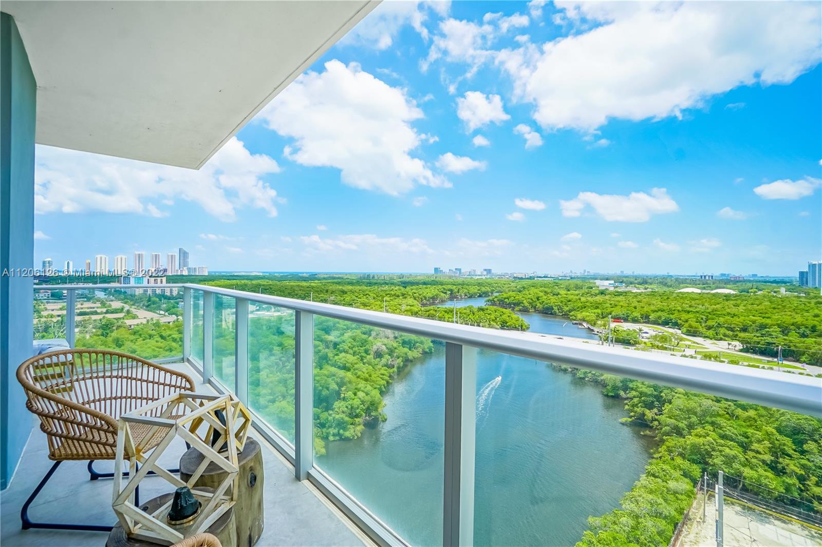  East and South Views from 16 floor - Corner Unit  - South Tower