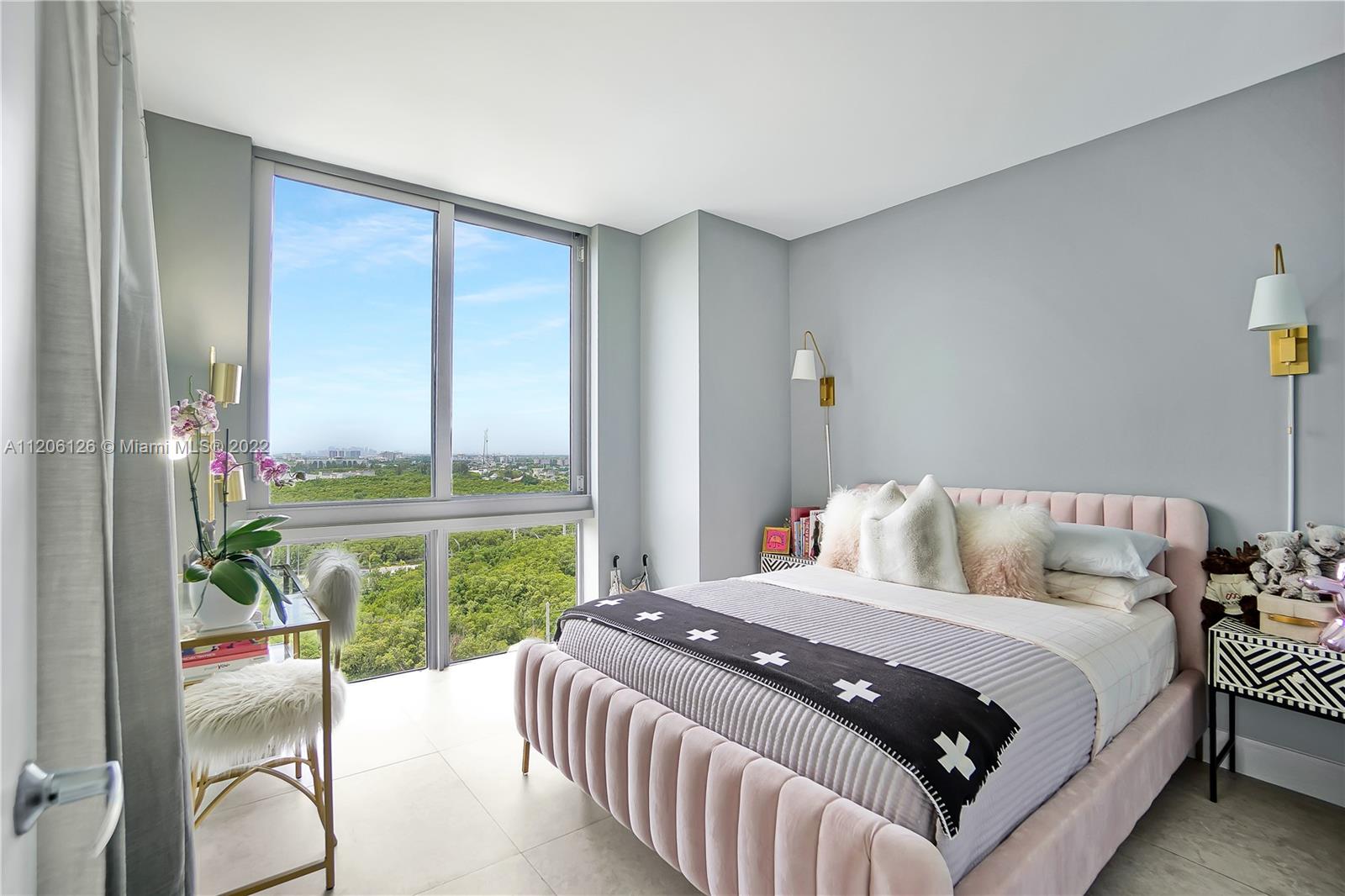 3rd Bedroom - Facing South - Amazing Oleta Park Views