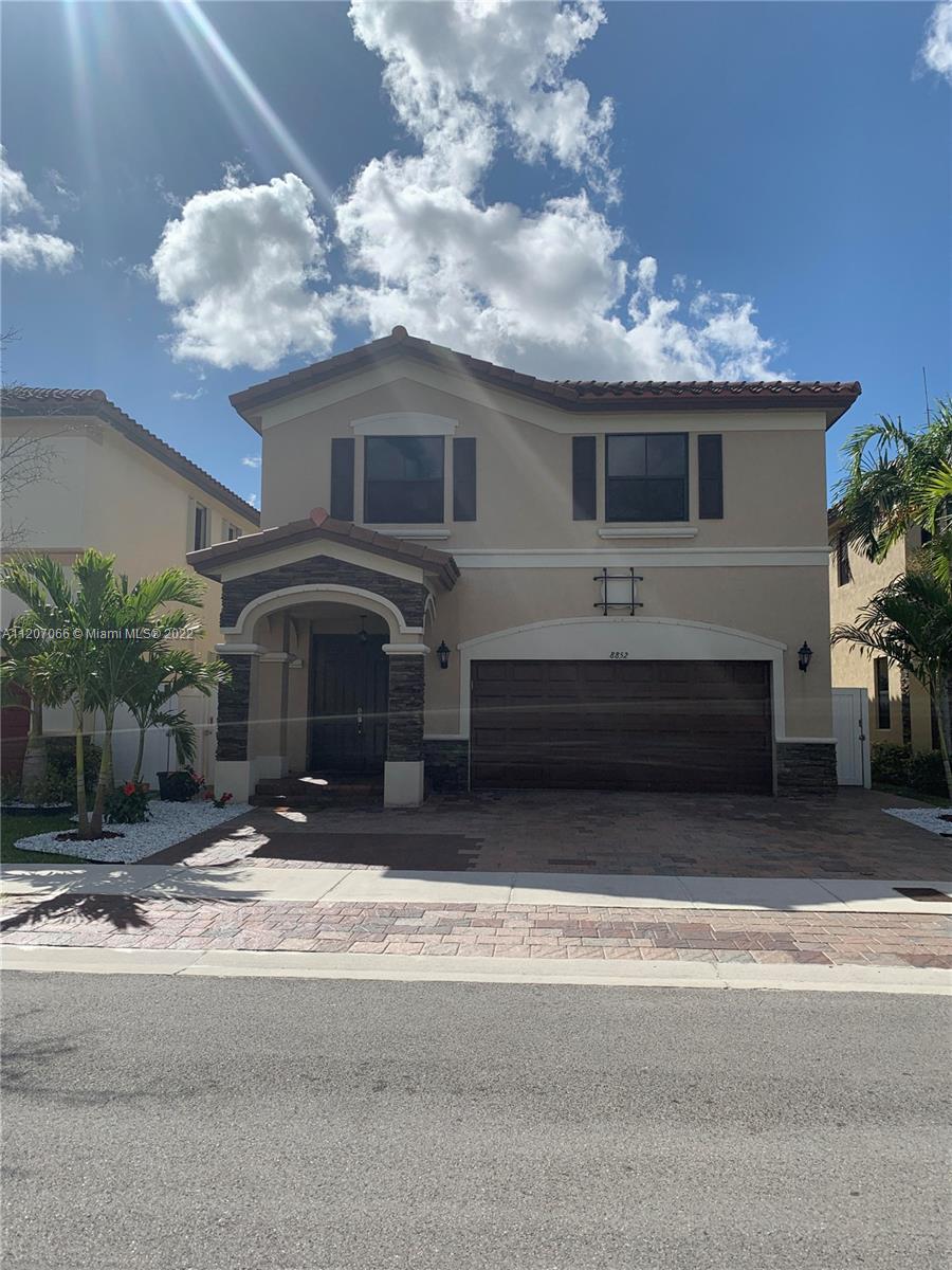 8852 W 34th Ct, Hialeah, Florida image 2