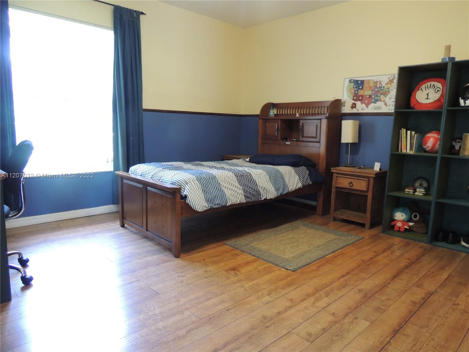 Listing Photo 9