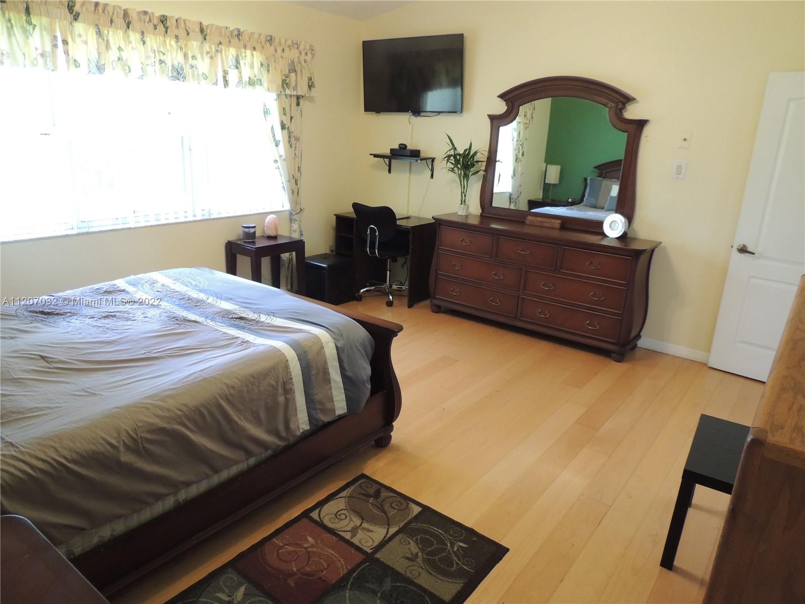 Listing Photo 13