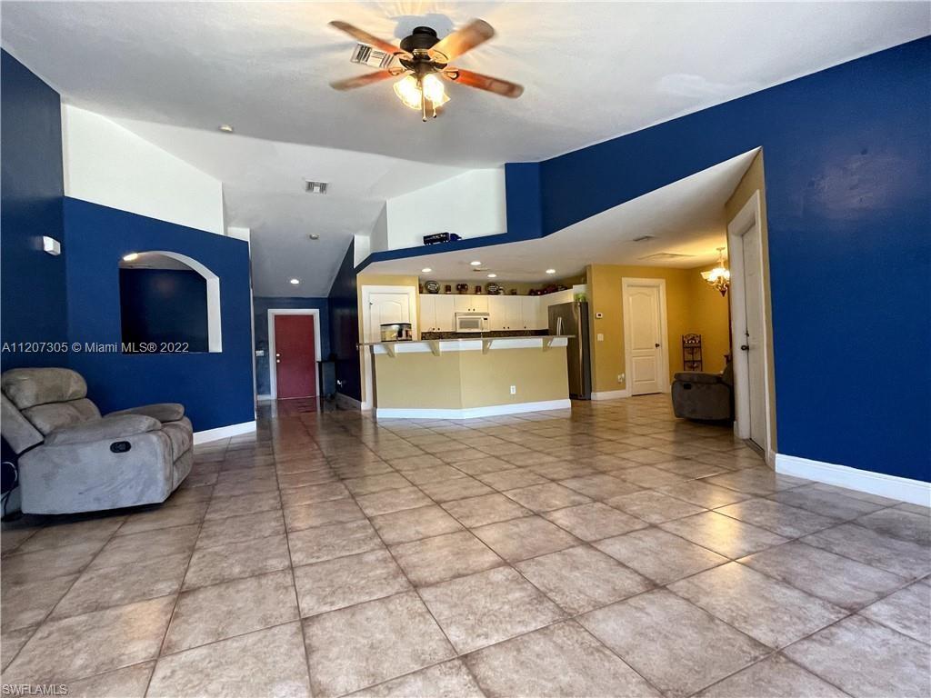 Listing Photo 9