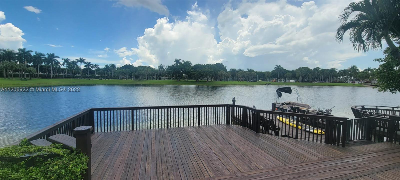 Panoramic unobstructed Deck view
