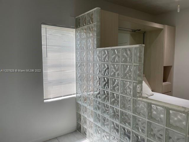 6490 Collins Ave 18, Miami Beach, Florida 33141, ,1 BathroomBathrooms,Residentiallease,For Rent,6490 Collins Ave 18,A11207628