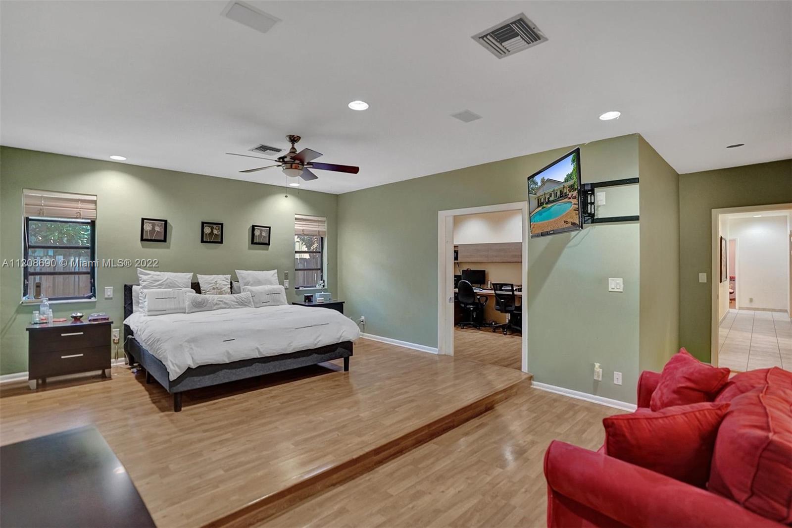 Listing Photo 43