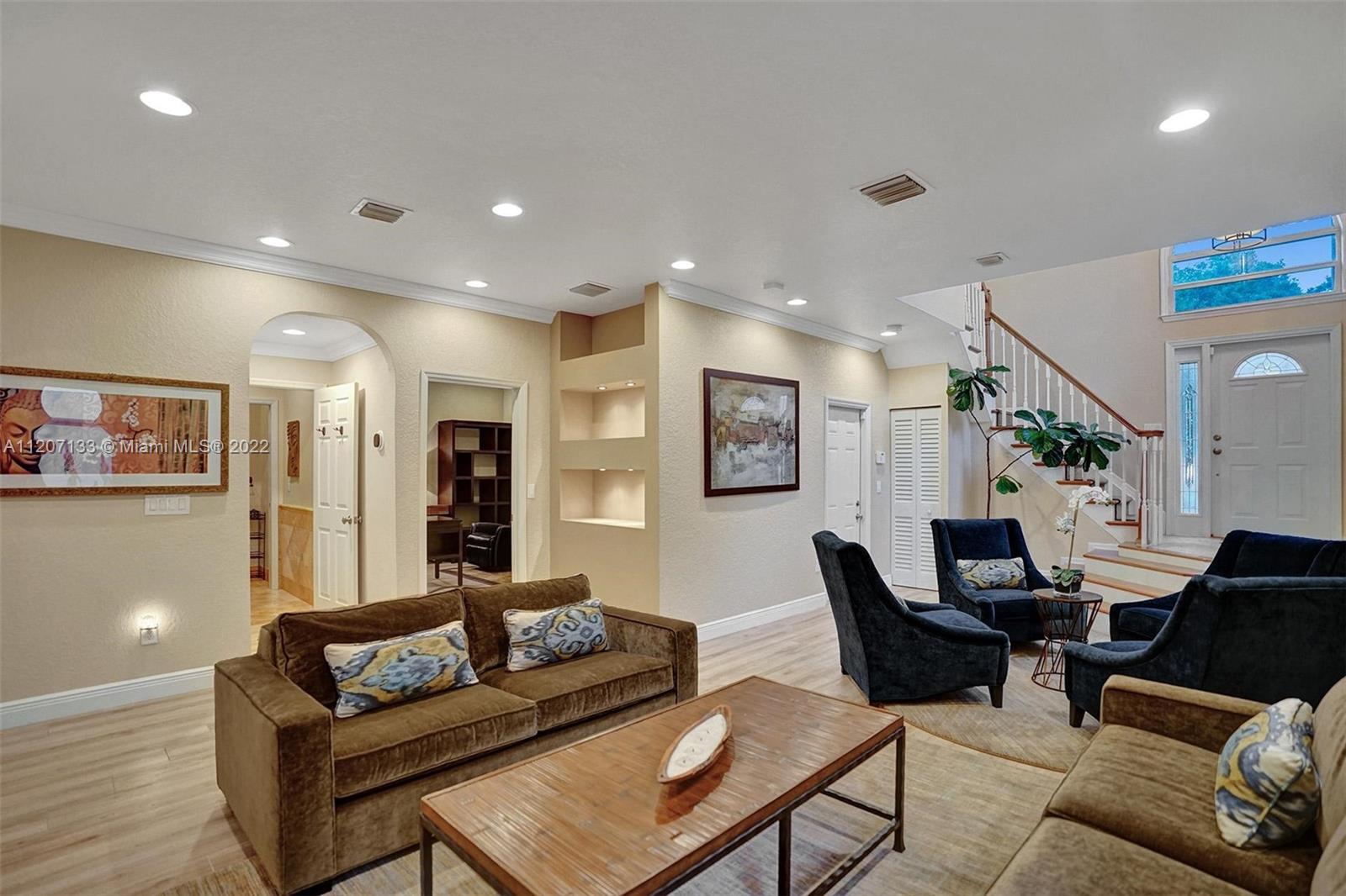 Listing Photo 17