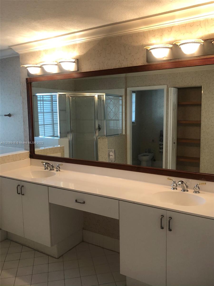 7313 NW 113th Pl 7313, Doral, Florida 33178, 4 Bedrooms Bedrooms, ,3 BathroomsBathrooms,Residentiallease,For Rent,7313 NW 113th Pl 7313,A11208916