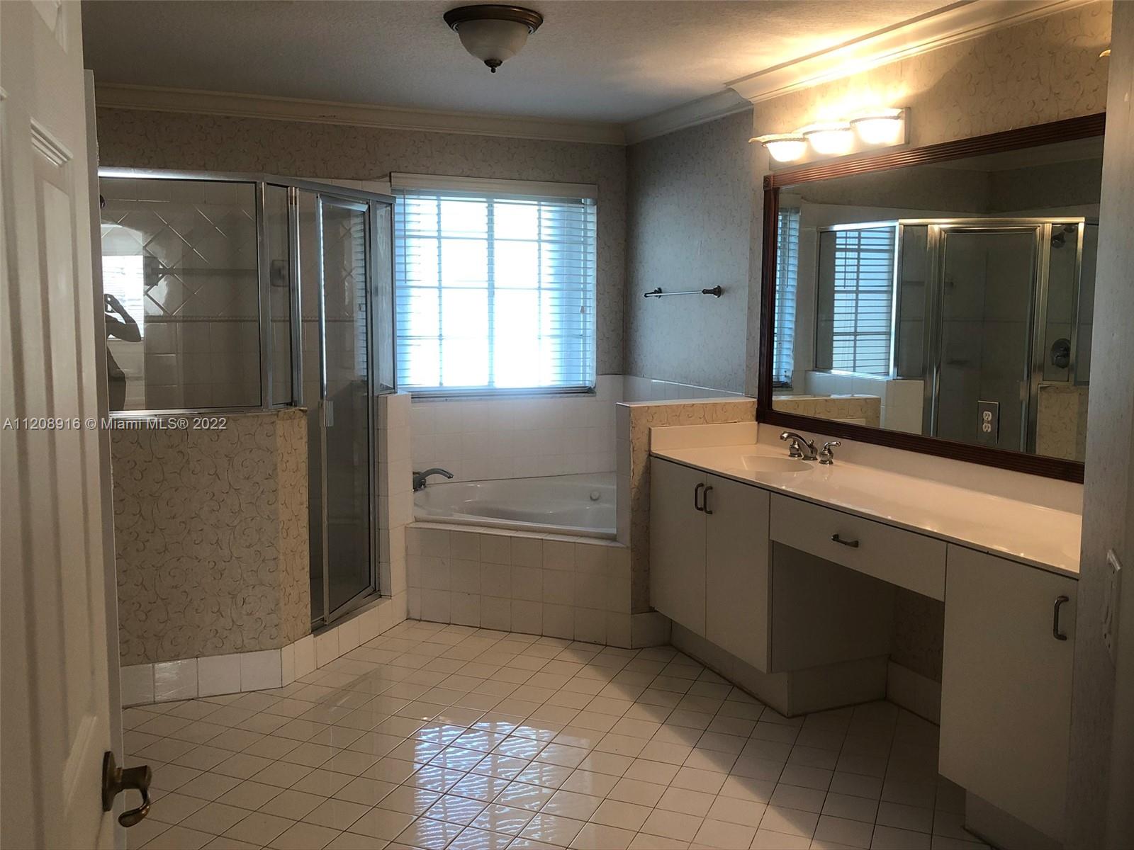 7313 NW 113th Pl 7313, Doral, Florida 33178, 4 Bedrooms Bedrooms, ,3 BathroomsBathrooms,Residentiallease,For Rent,7313 NW 113th Pl 7313,A11208916