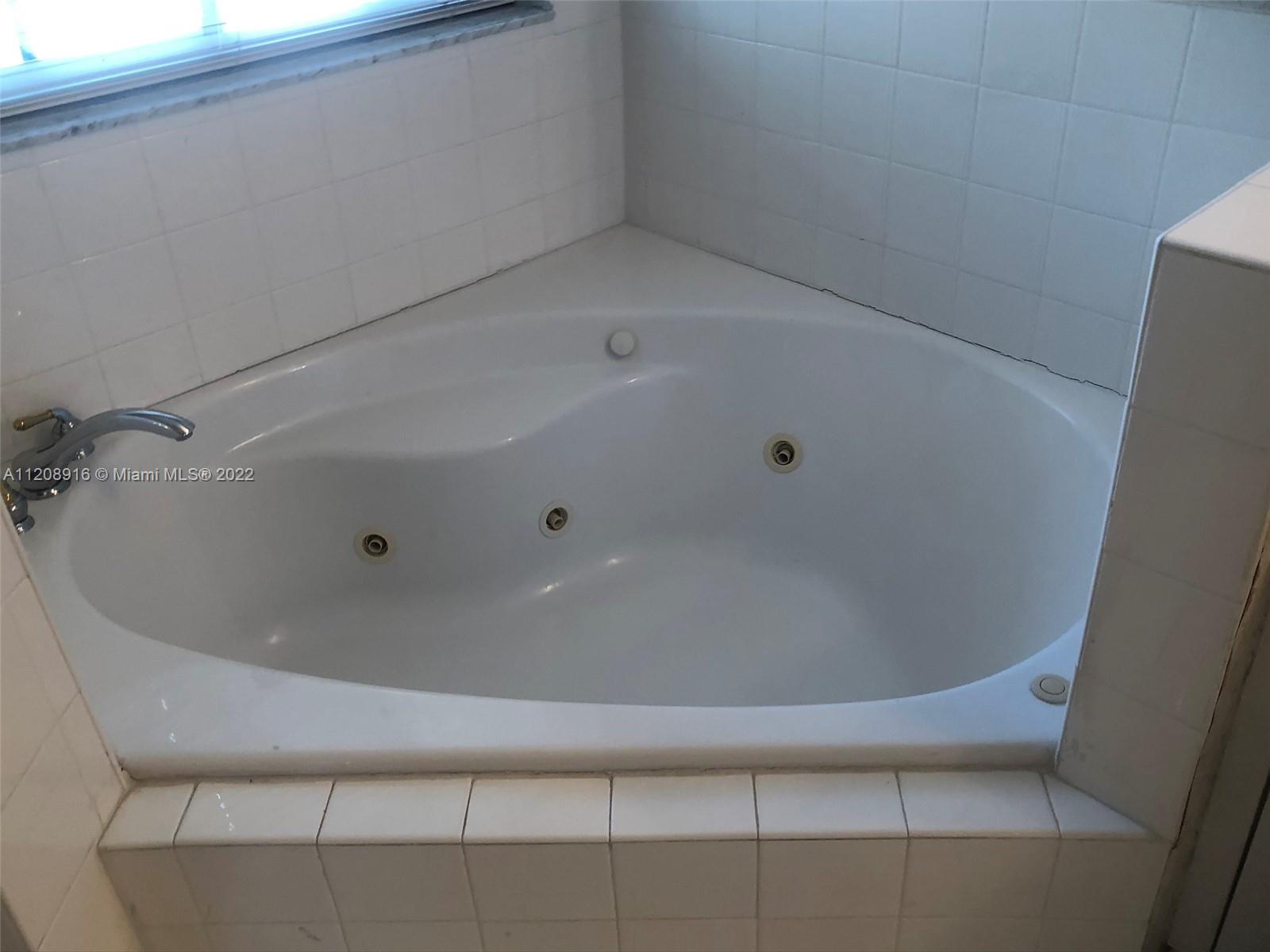 7313 NW 113th Pl 7313, Doral, Florida 33178, 4 Bedrooms Bedrooms, ,3 BathroomsBathrooms,Residentiallease,For Rent,7313 NW 113th Pl 7313,A11208916